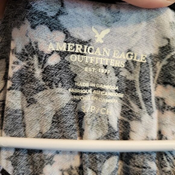 American Eagle Outfitters Black Floral Tank Top - Picture 3 of 4